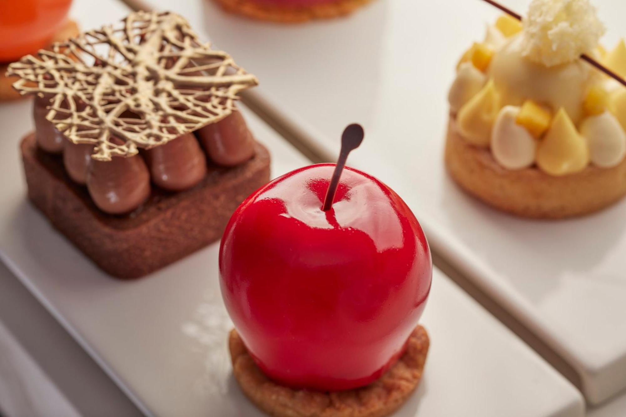 Отель Mandarin Oriental, Сантьяго Экстерьер фото A glazed apple dessert